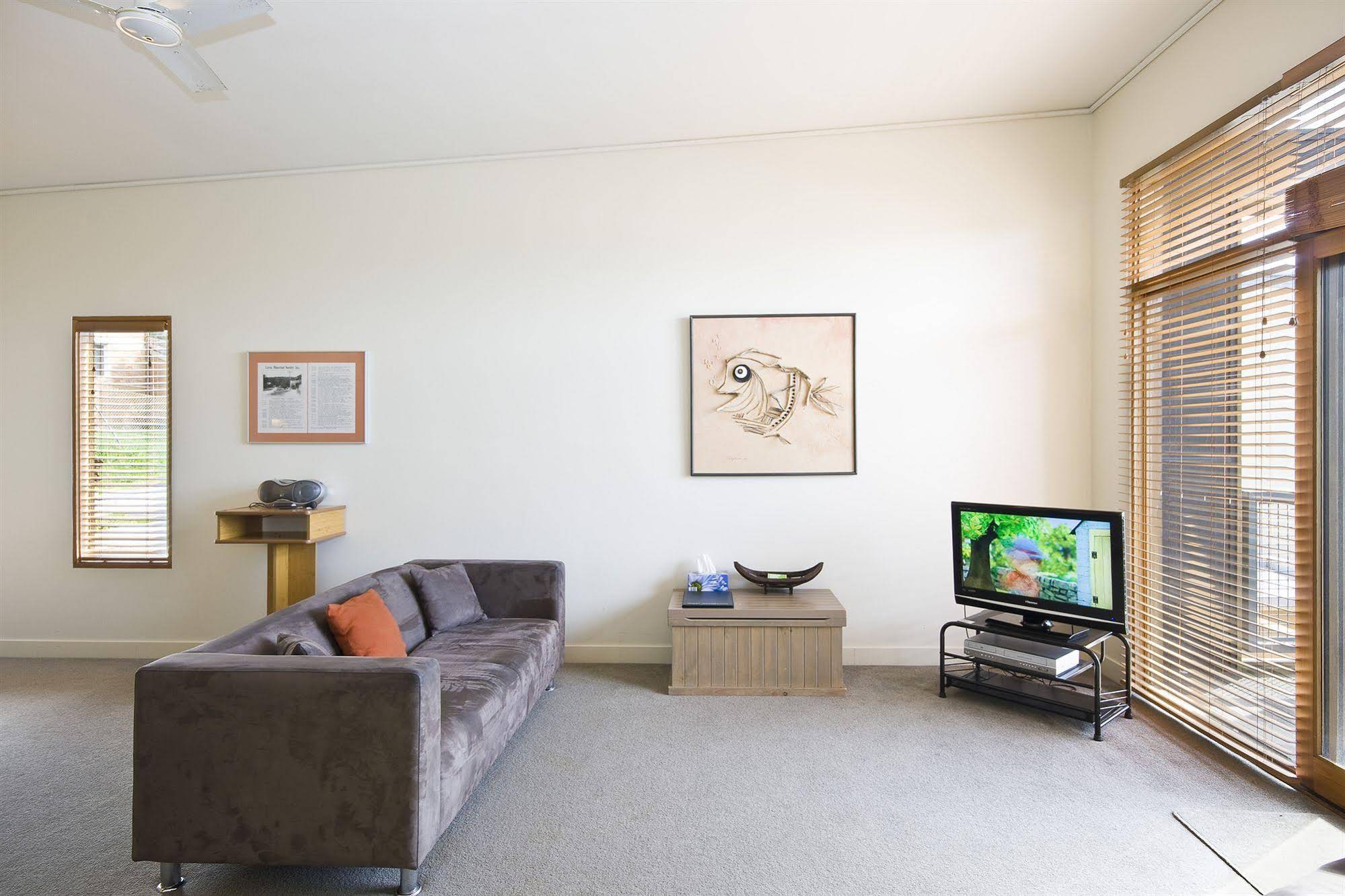 Lornebeach Apartments