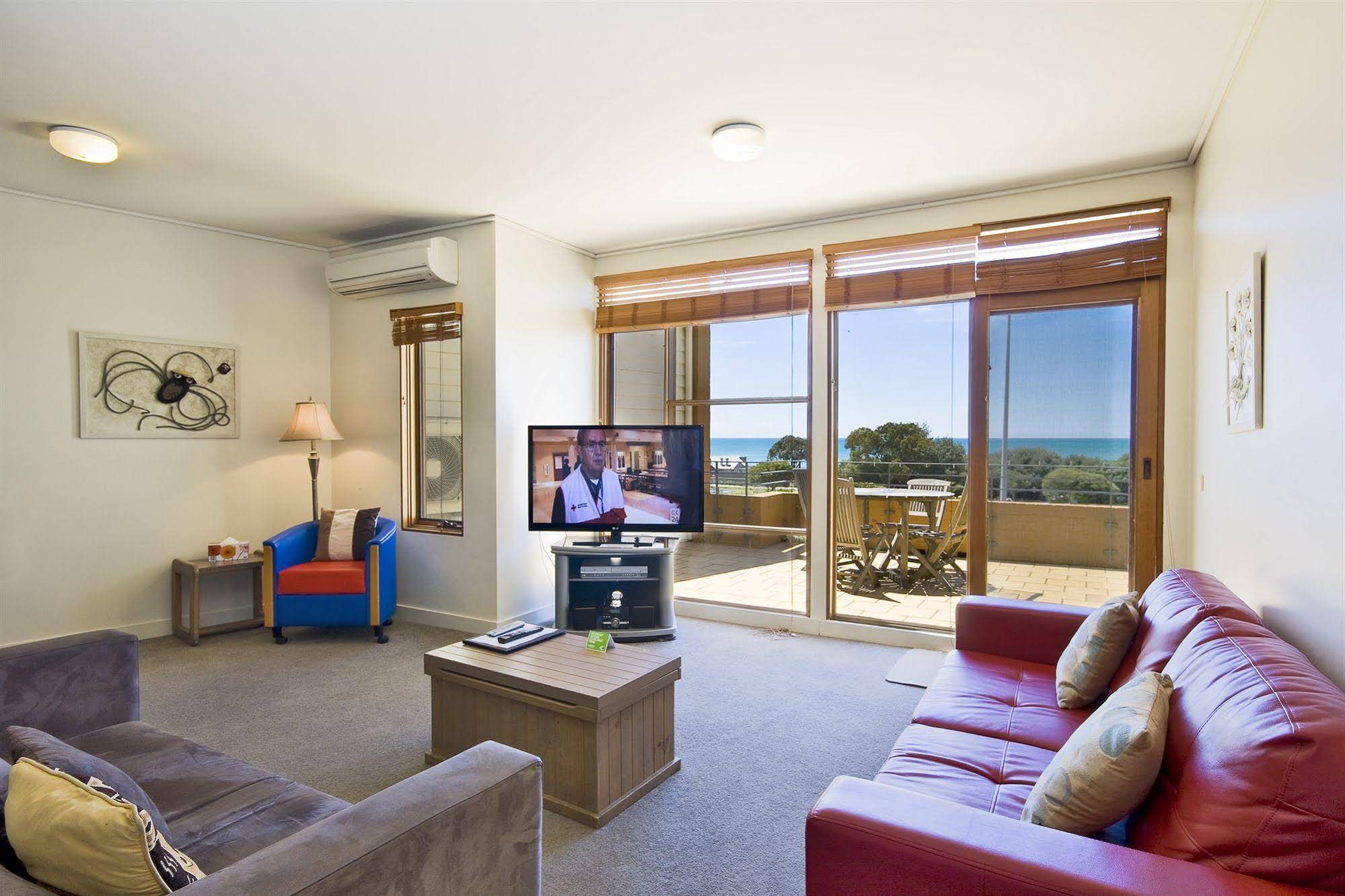 Lornebeach Apartments