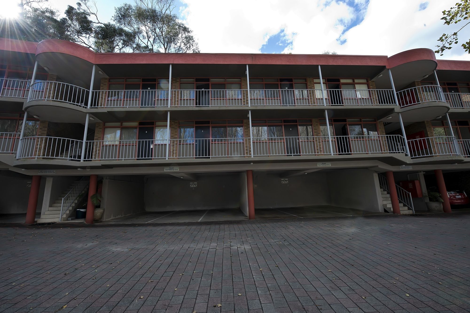 Lorne Coachman Inn