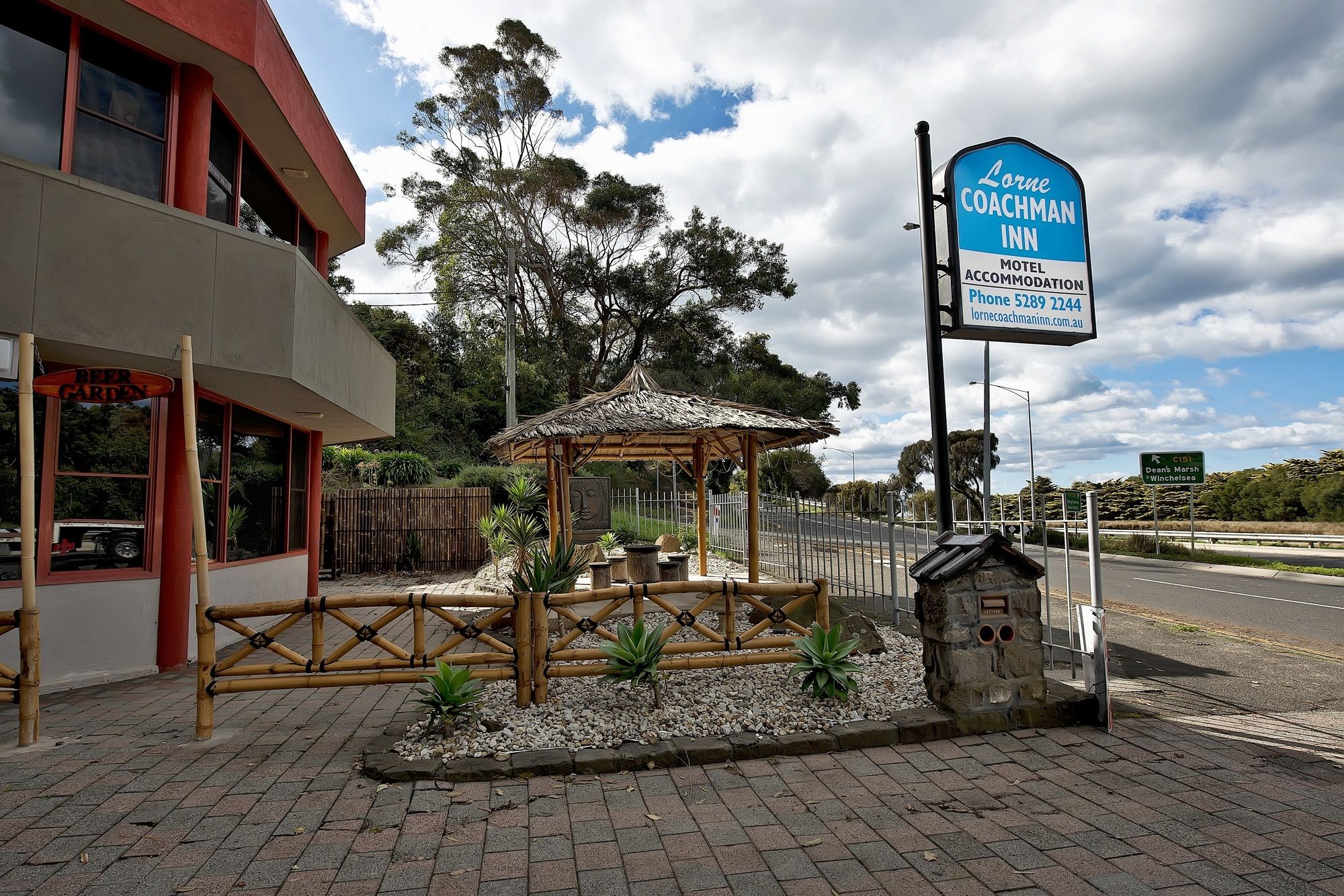 Lorne Coachman Inn