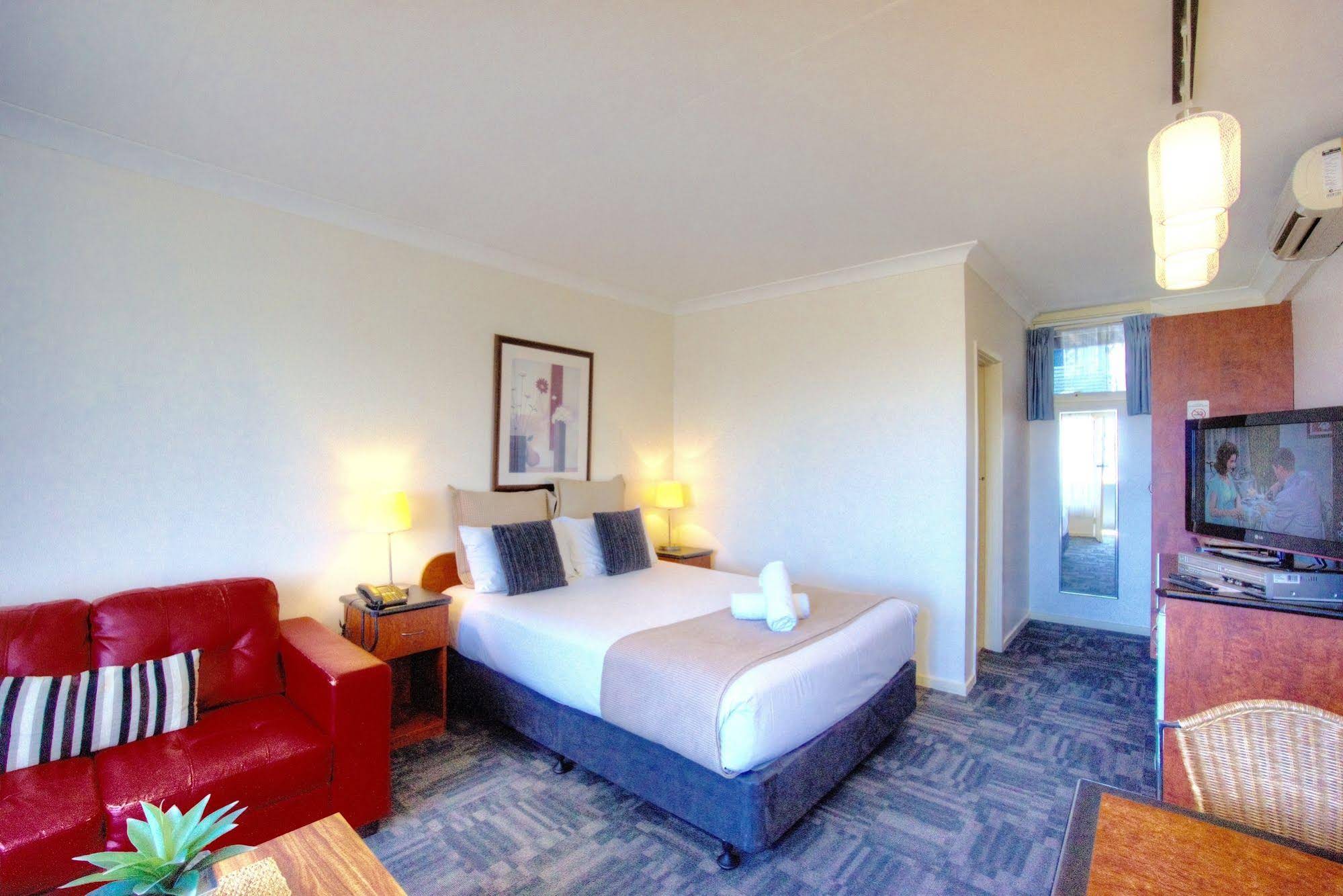 Sandridge Motel