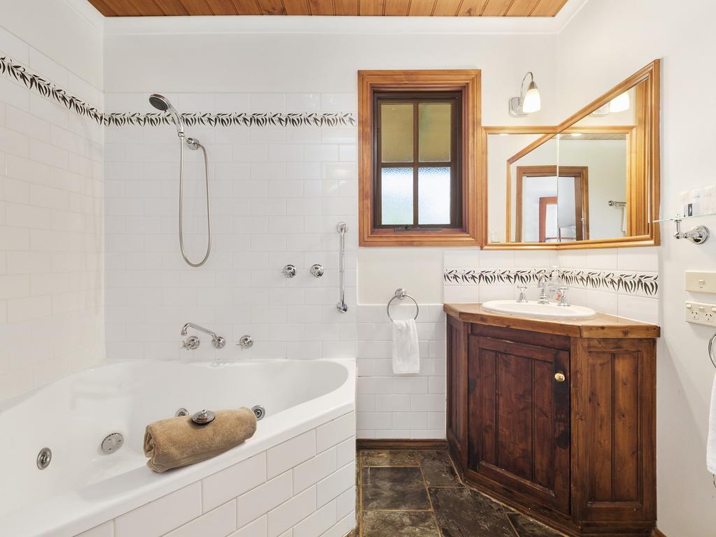 Apollo Bay Cottages
