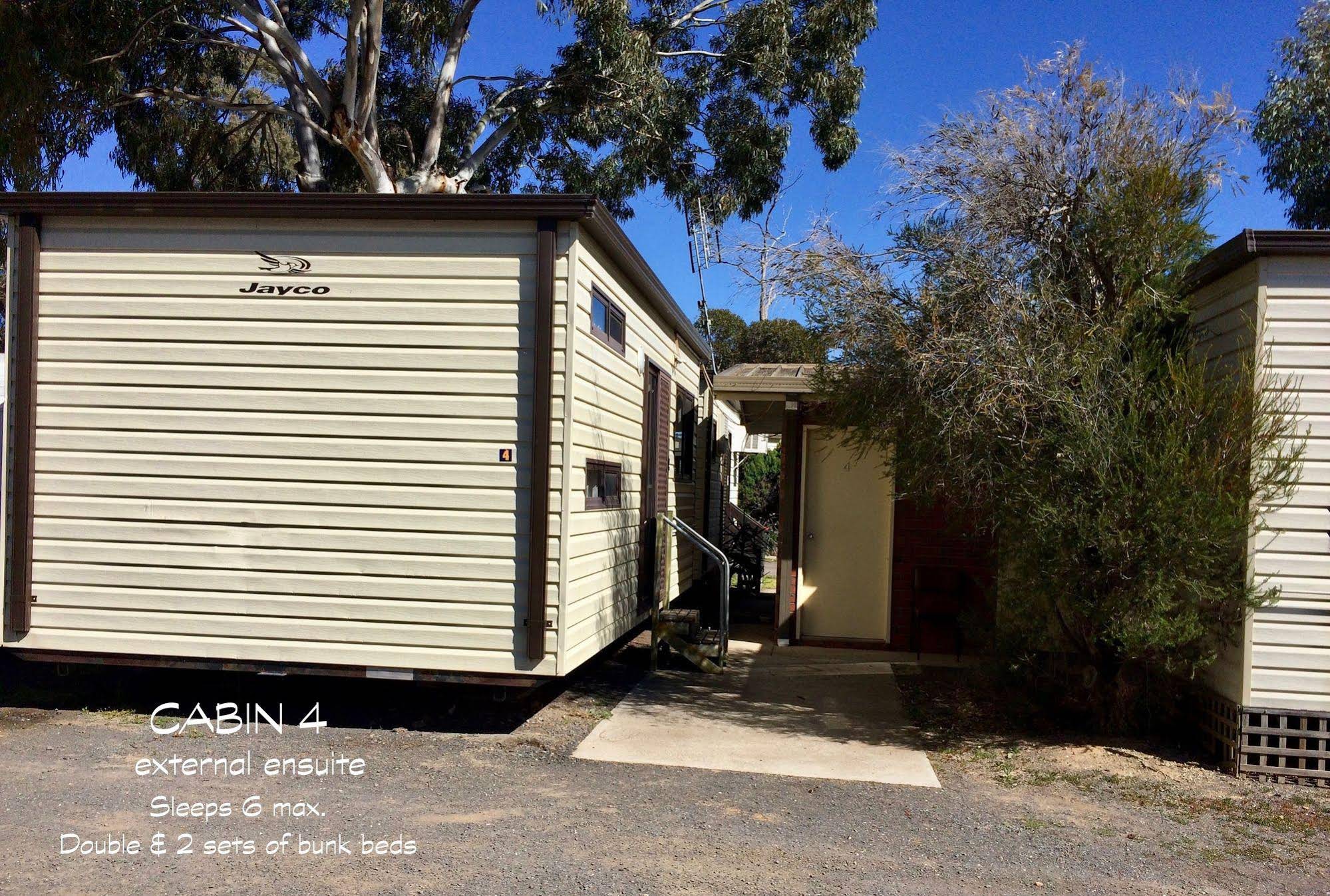 Golden Country Motel and Caravan Park