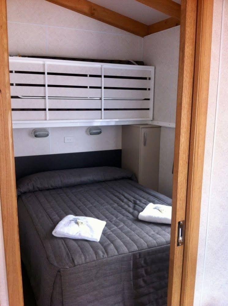 Golden Country Motel and Caravan Park