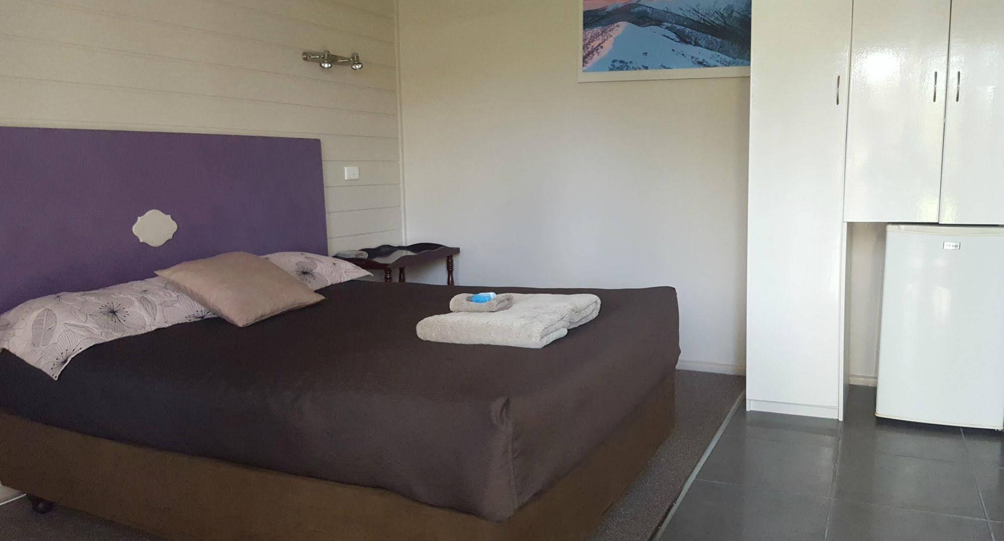 Meeniyan Motel