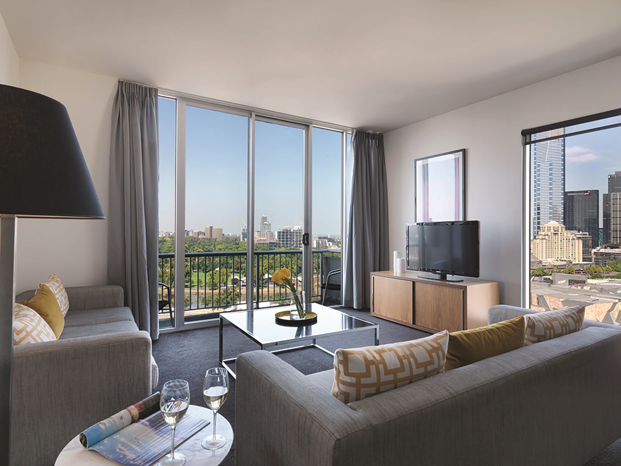 Adina Apartment Hotel Melbourne on Flinders