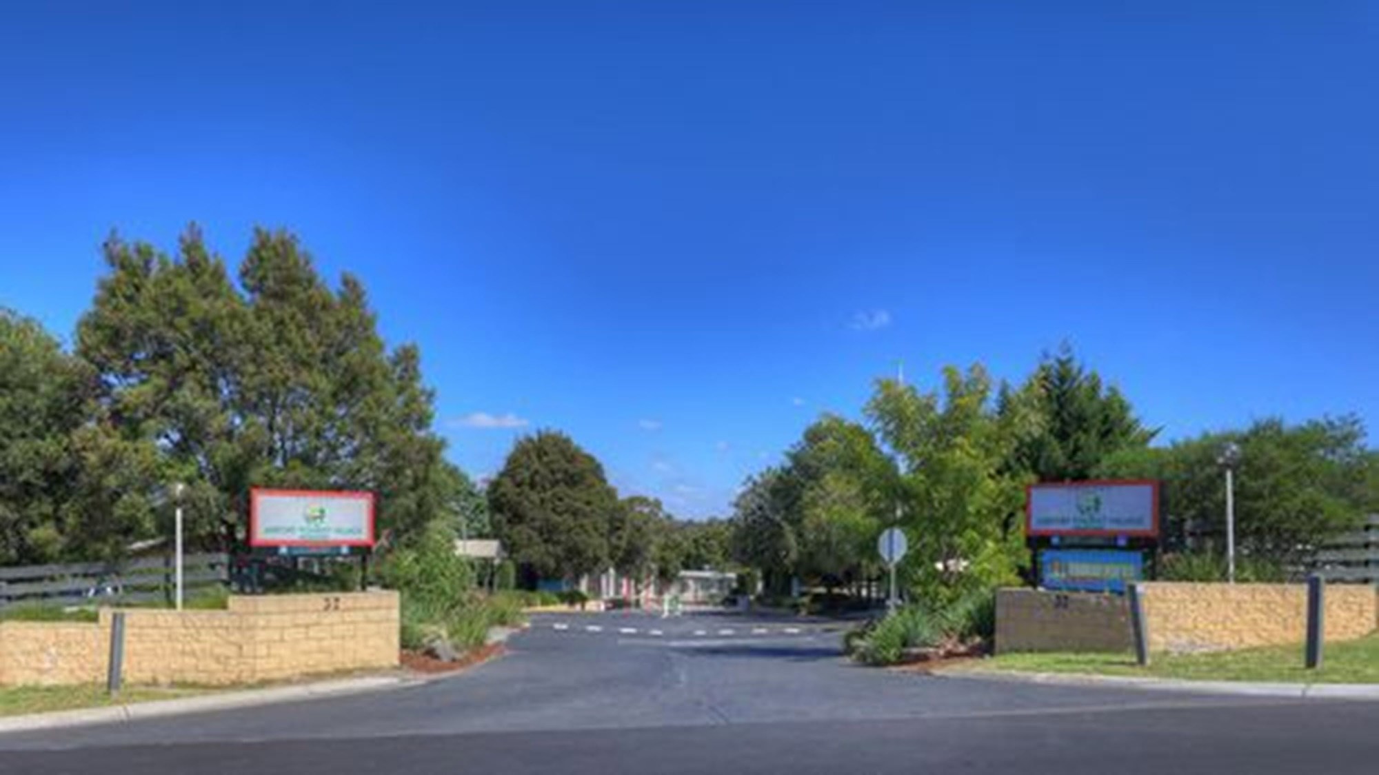 Airport Tourist Village Melbourne