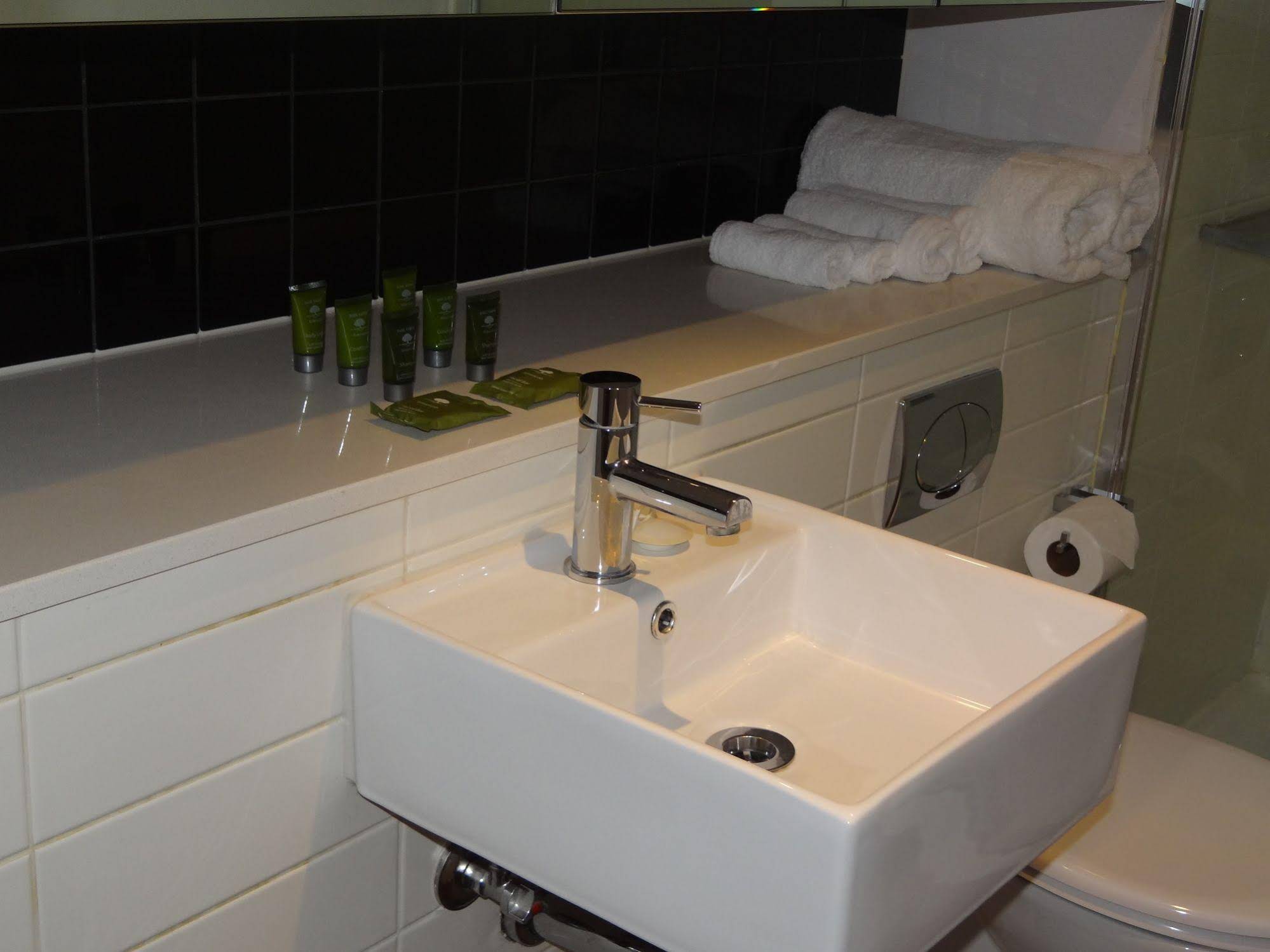 Amazing Accommodations South Yarra