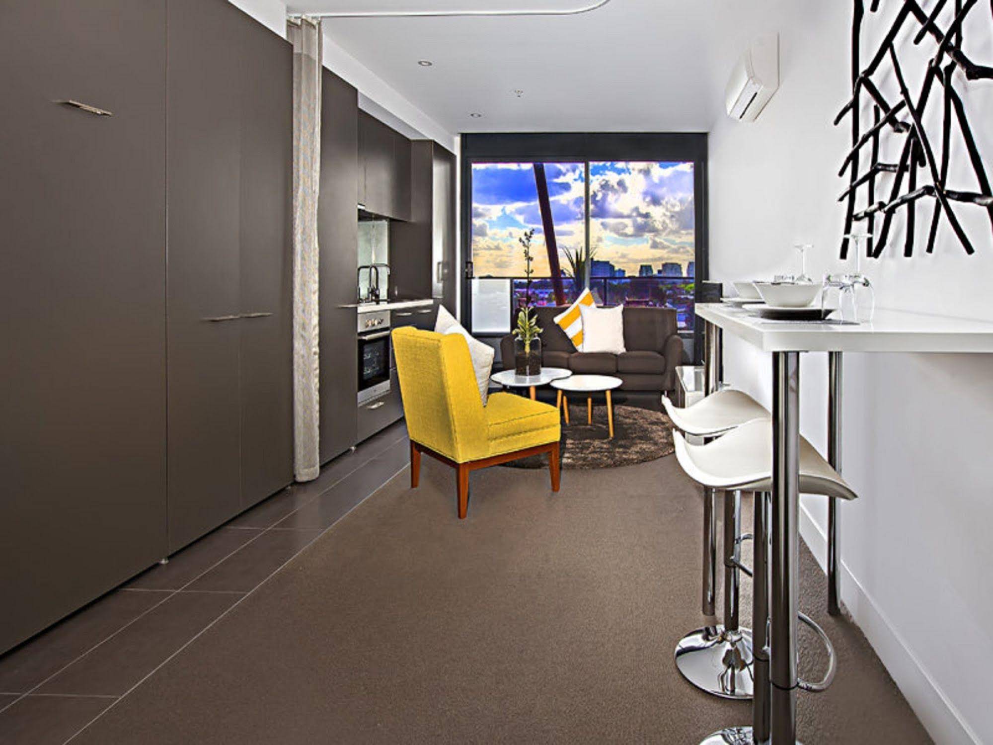 Amazing Accommodations South Yarra