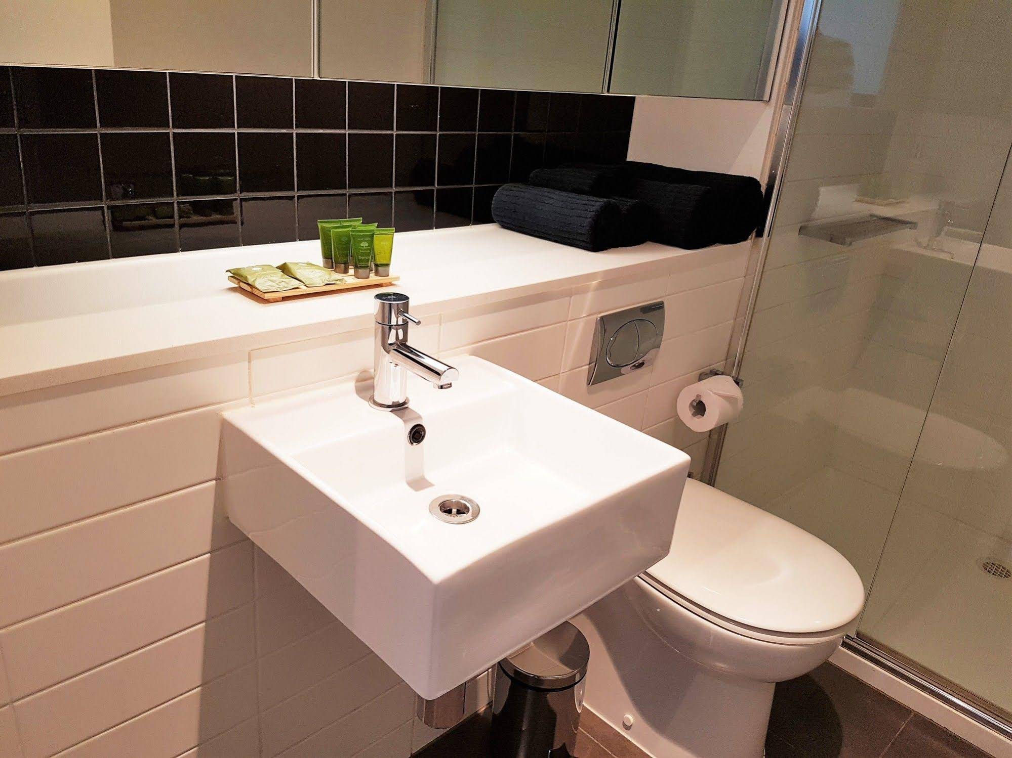 Amazing Accommodations South Yarra