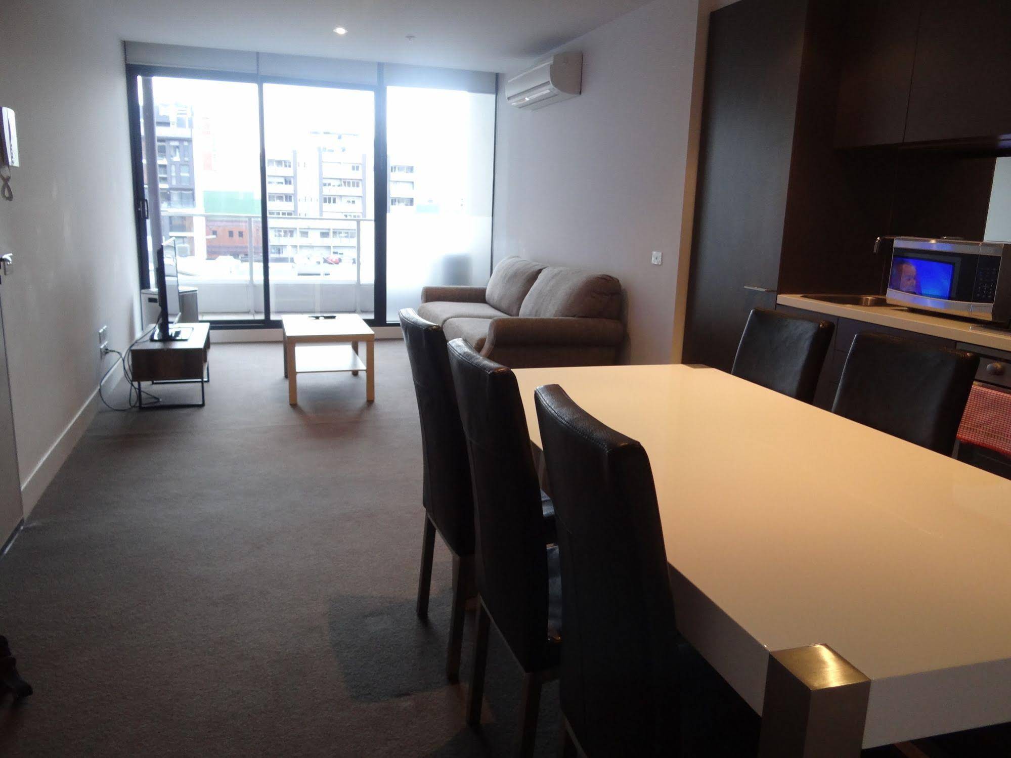 Amazing Accommodations South Yarra