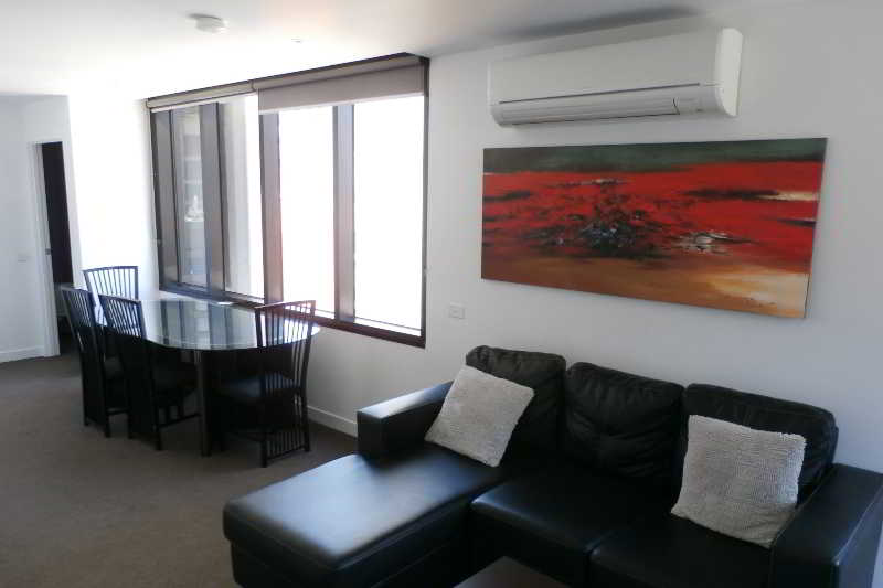 Aura On Flinders Serviced Apartments