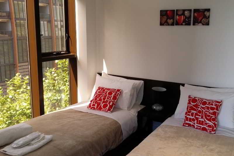 Aura On Flinders Serviced Apartments