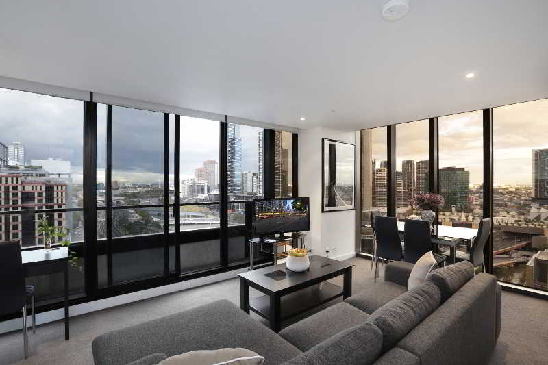 Aura On Flinders Serviced Apartments