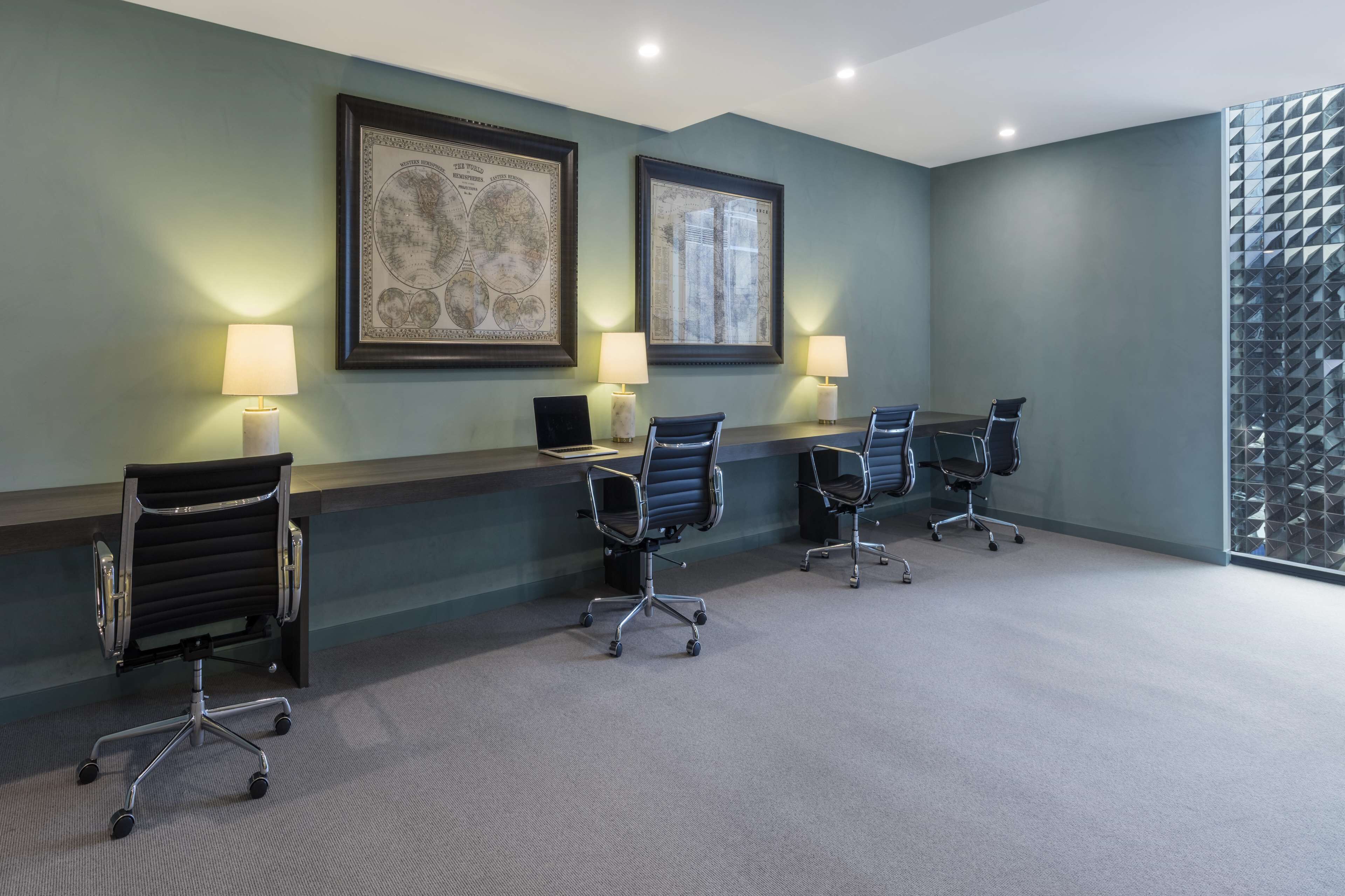 Avani Central Melbourne Residences