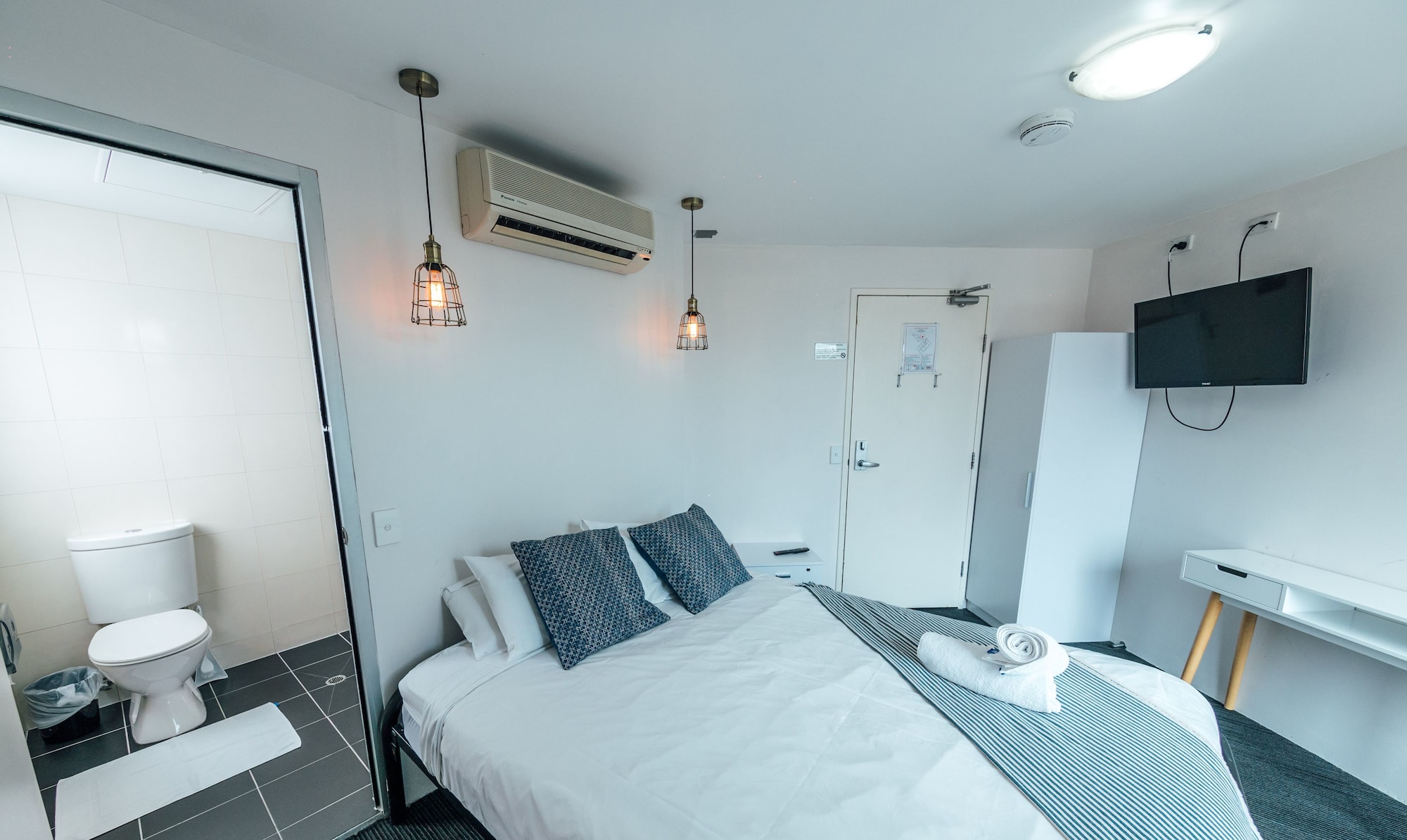 Nomads St Kilda Hostel