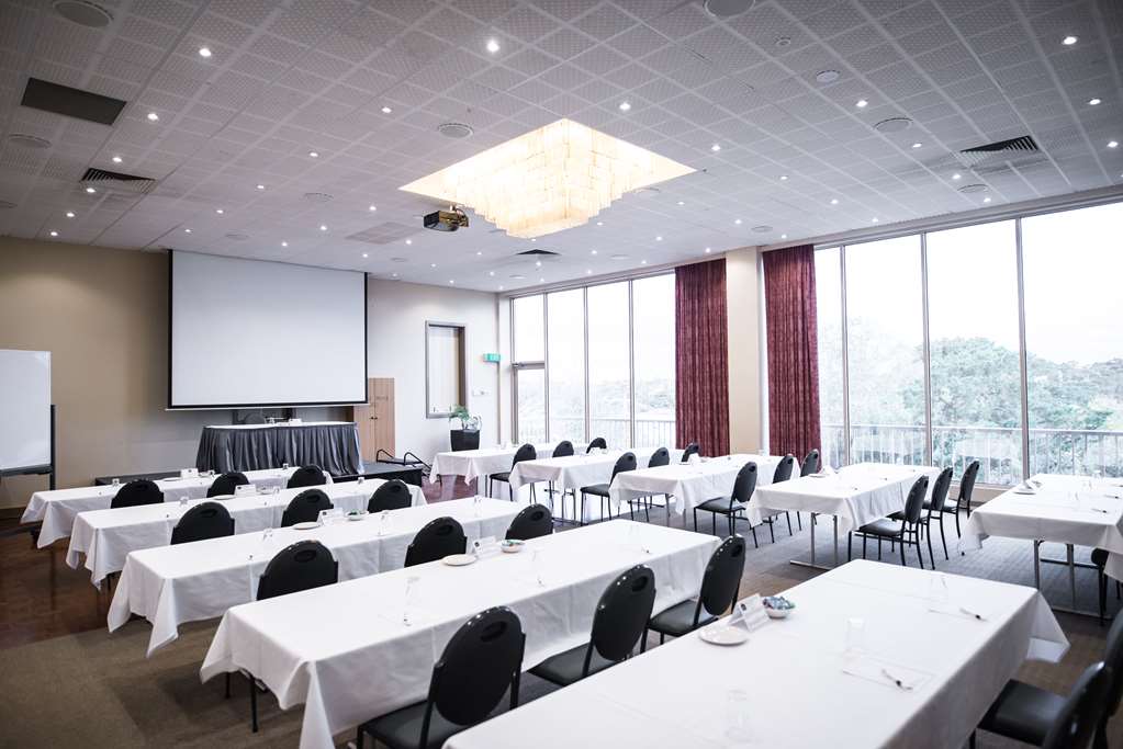 Best Western Airport Motel & Convention Centre