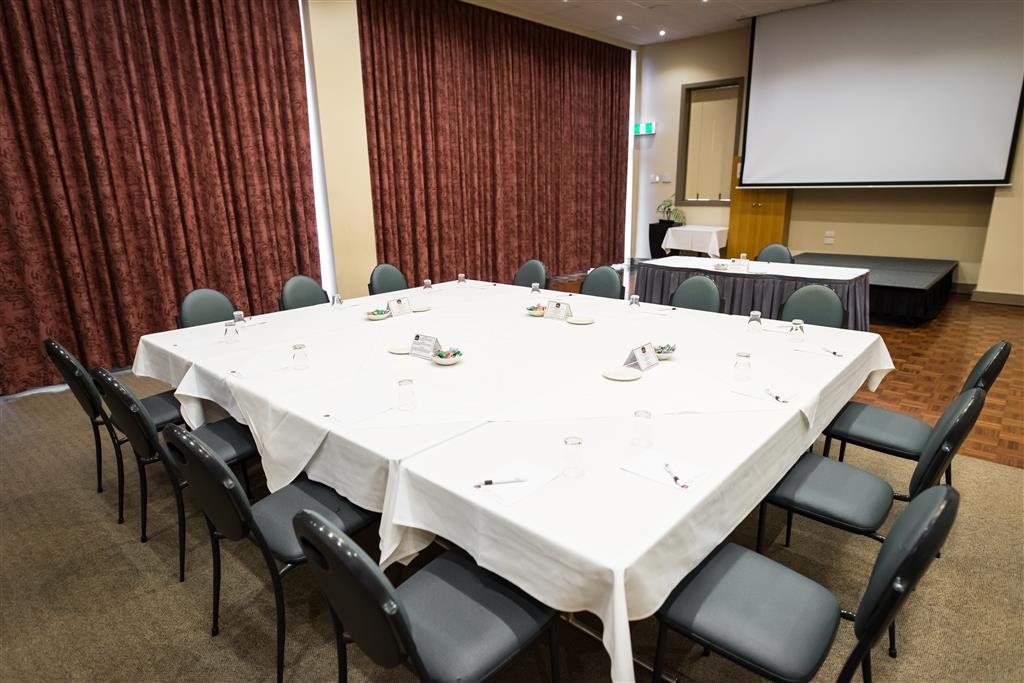 Best Western Airport Motel & Convention Centre