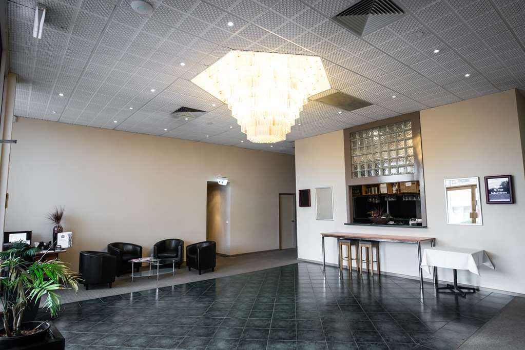 Best Western Airport Motel & Convention Centre
