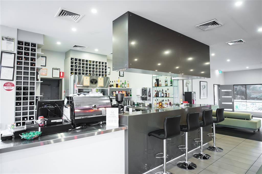 Best Western Airport Motel & Convention Centre