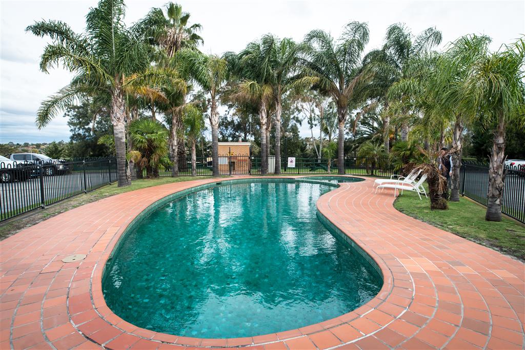 Best Western Airport Motel & Convention Centre