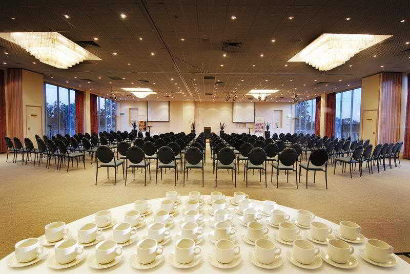 Best Western Airport Motel & Convention Centre
