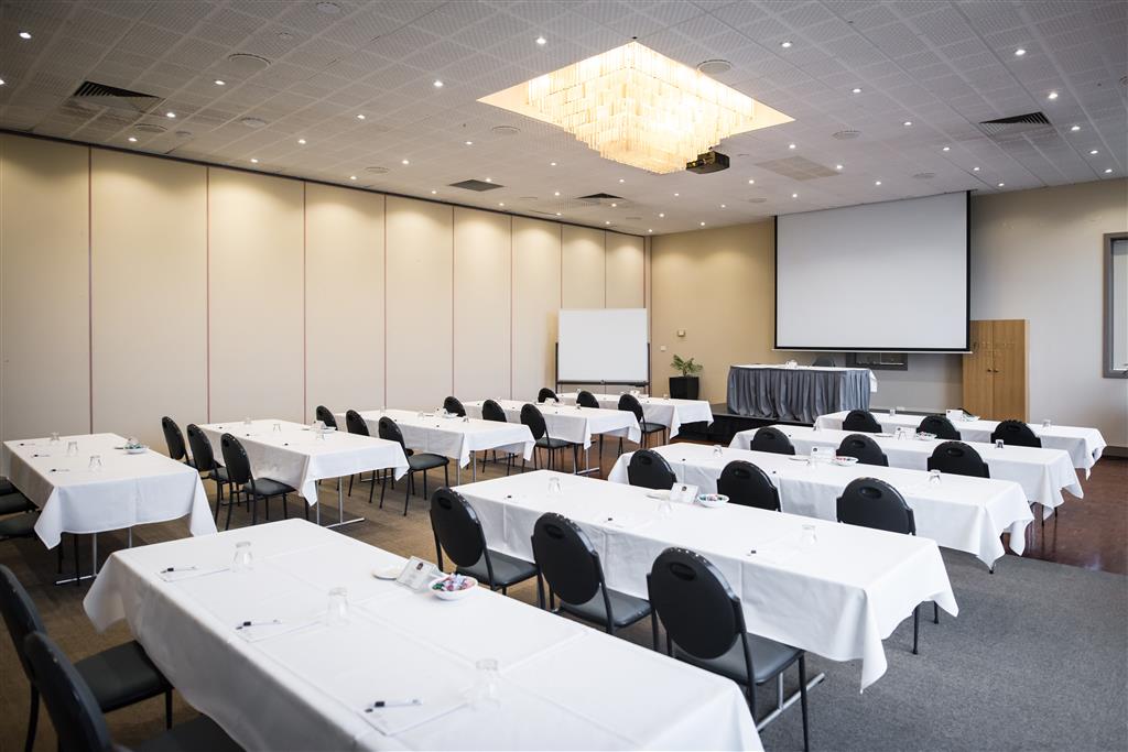 Best Western Airport Motel & Convention Centre