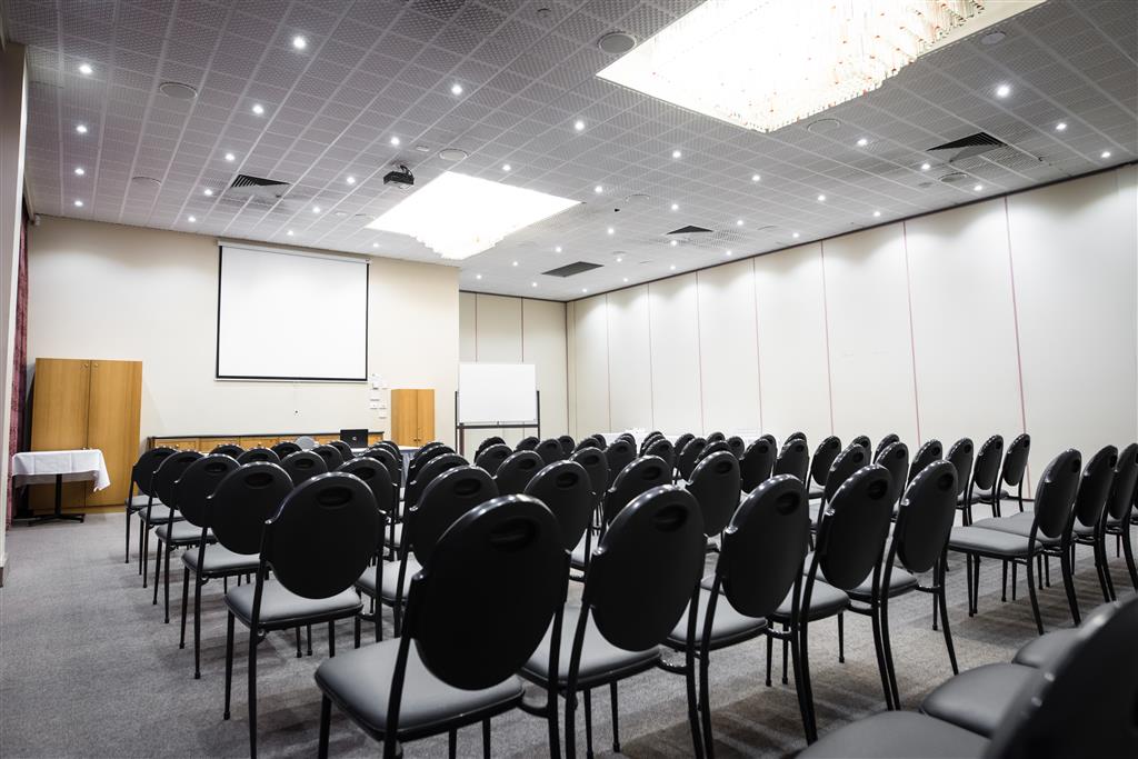 Best Western Airport Motel & Convention Centre