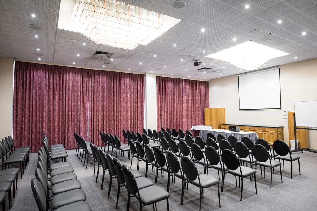 Best Western Airport Motel & Convention Centre