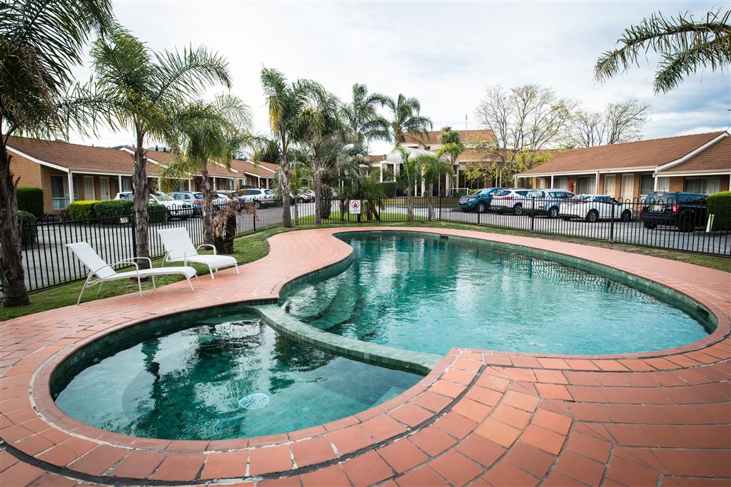 Best Western Airport Motel & Convention Centre