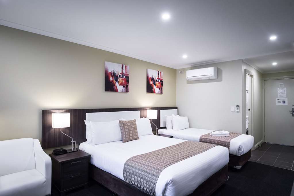 Best Western Airport Motel & Convention Centre
