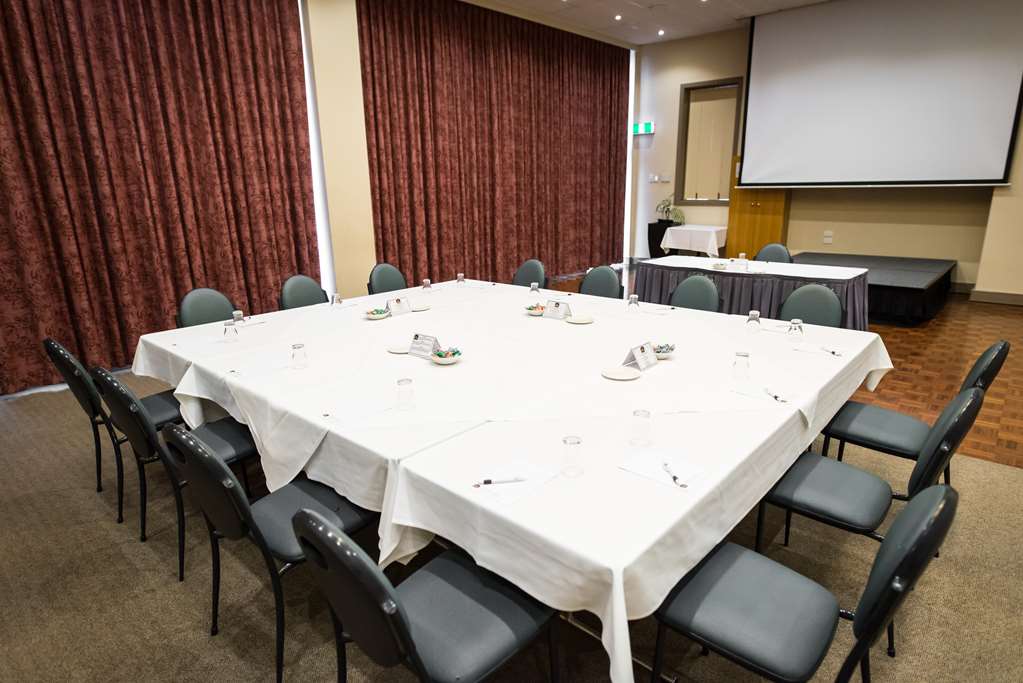 Best Western Airport Motel & Convention Centre