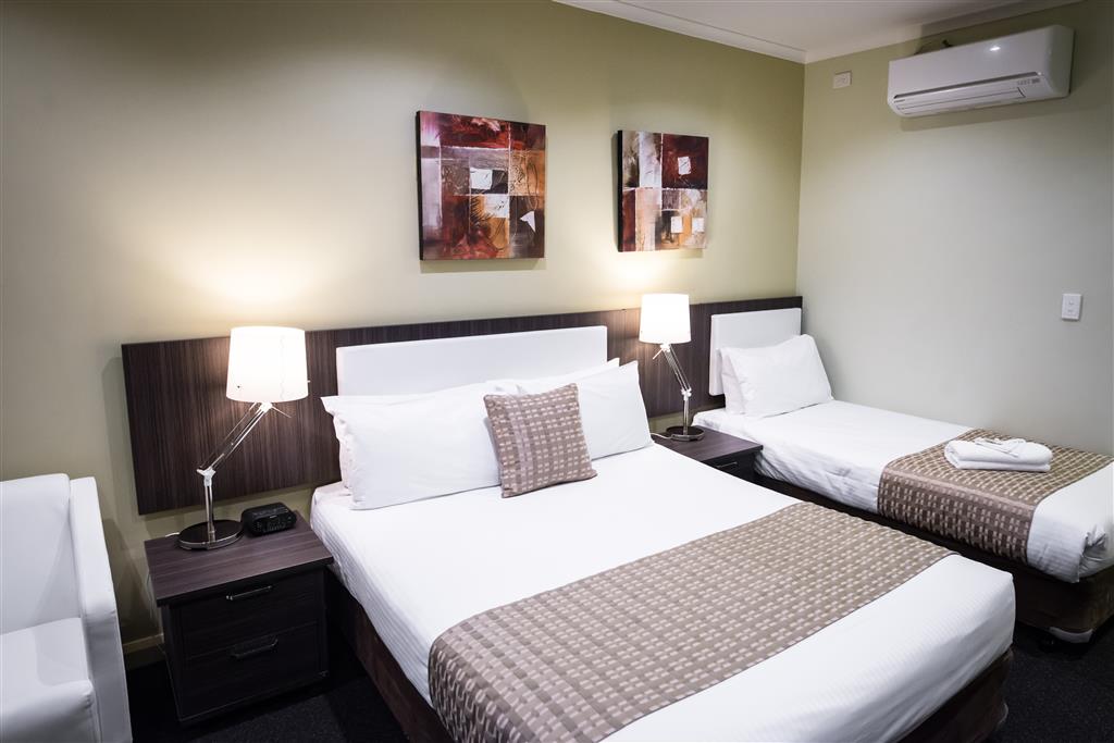 Best Western Airport Motel & Convention Centre