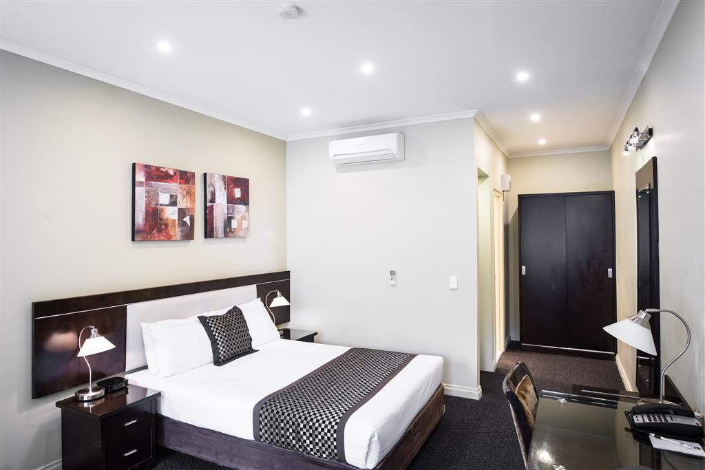 Best Western Airport Motel & Convention Centre