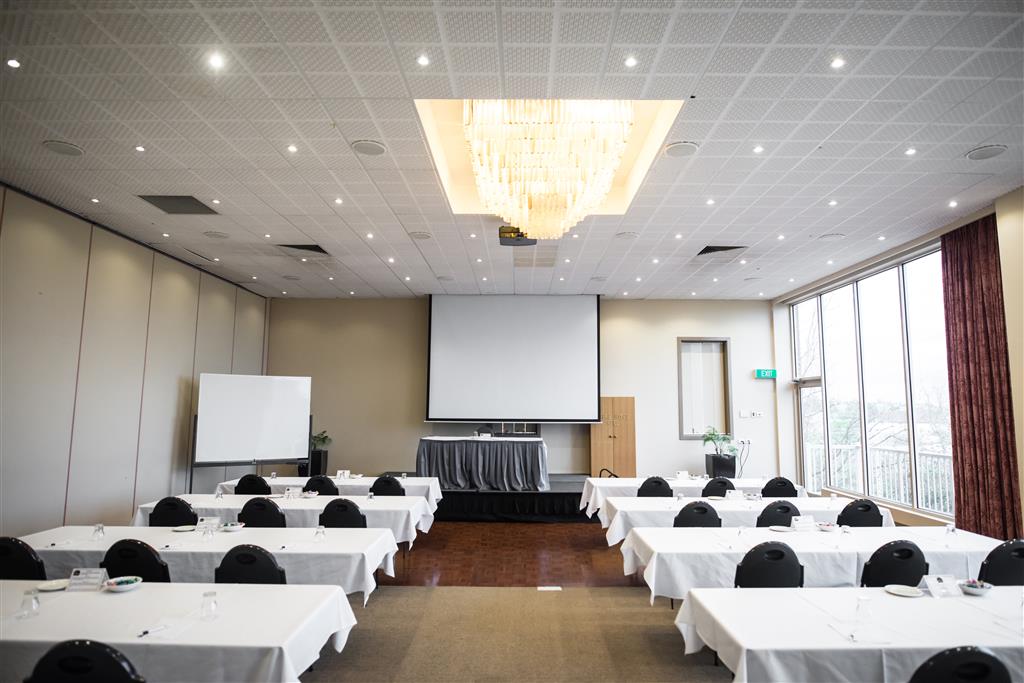Best Western Airport Motel & Convention Centre