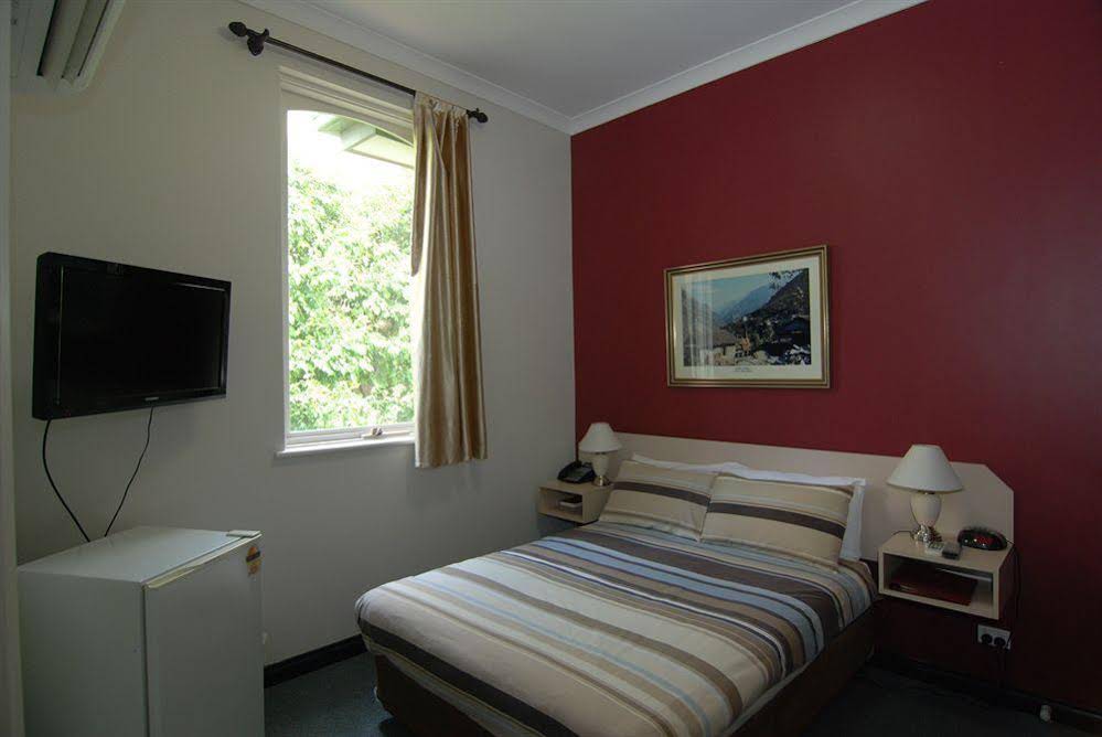 Brunswick Tower Hotel