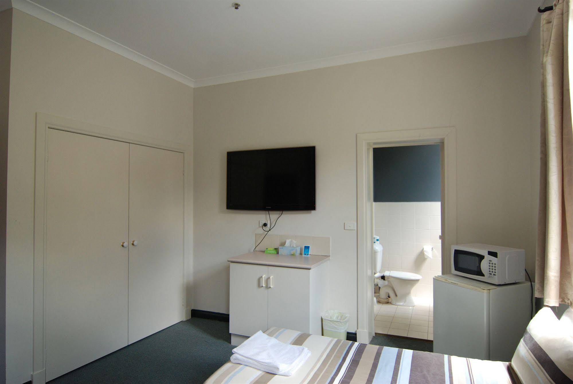 Brunswick Tower Hotel