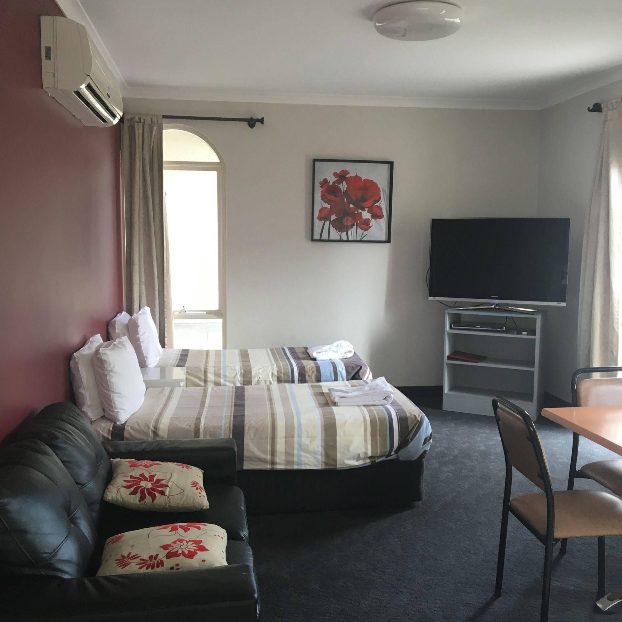 Brunswick Tower Hotel