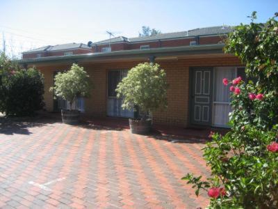 Carnegie Motor Inn