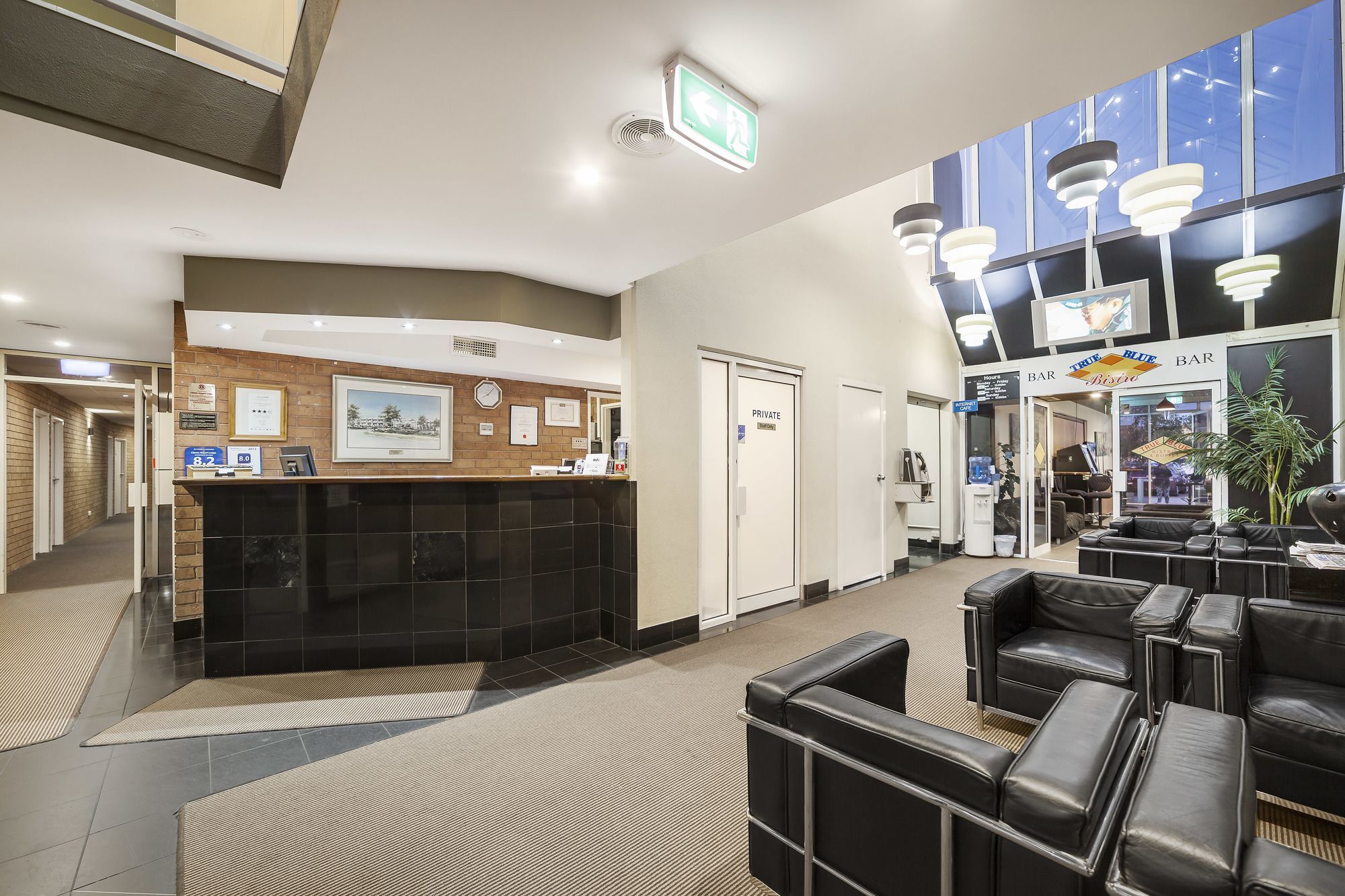 Ciloms Airport Lodge