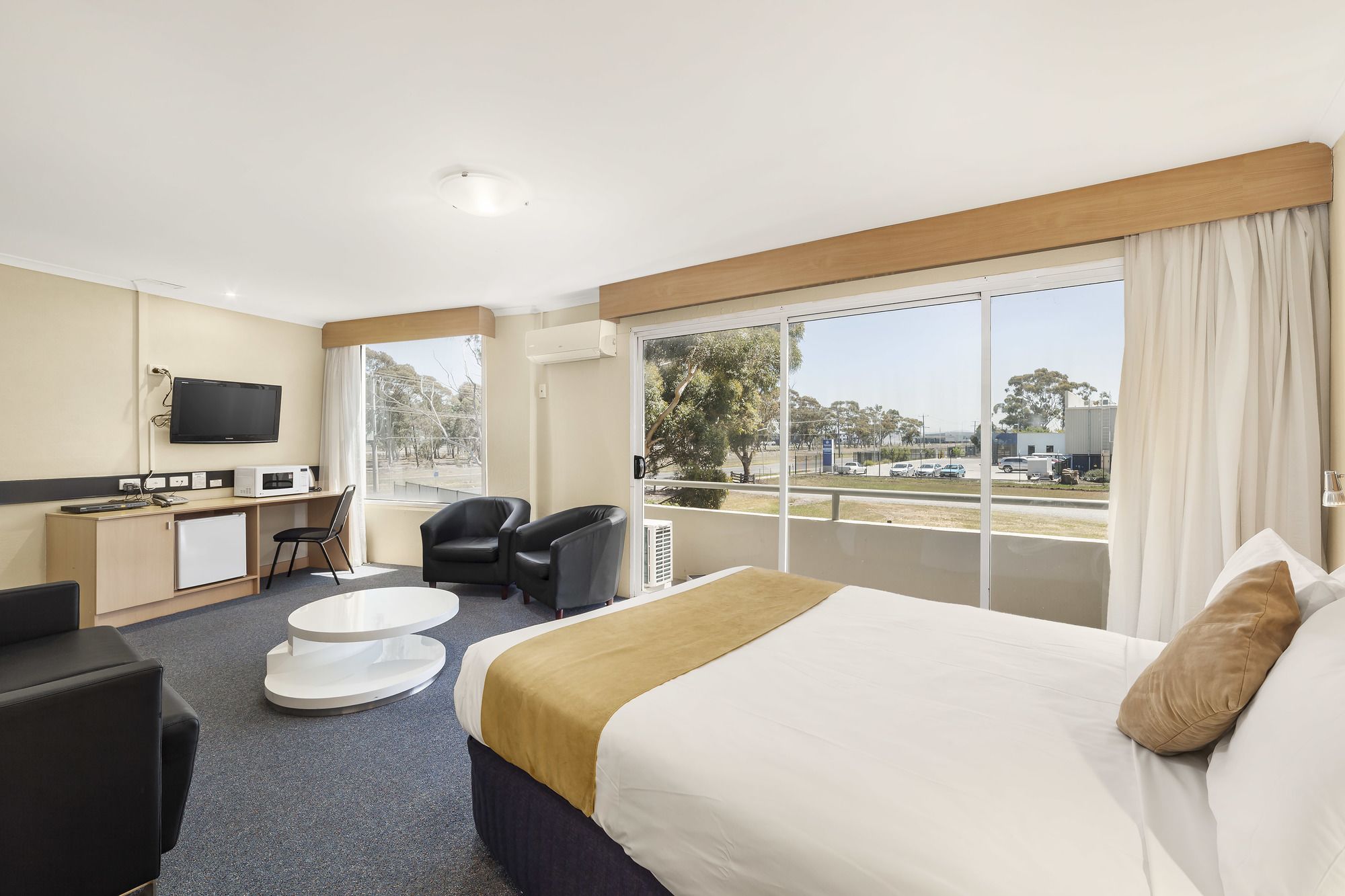 Ciloms Airport Lodge