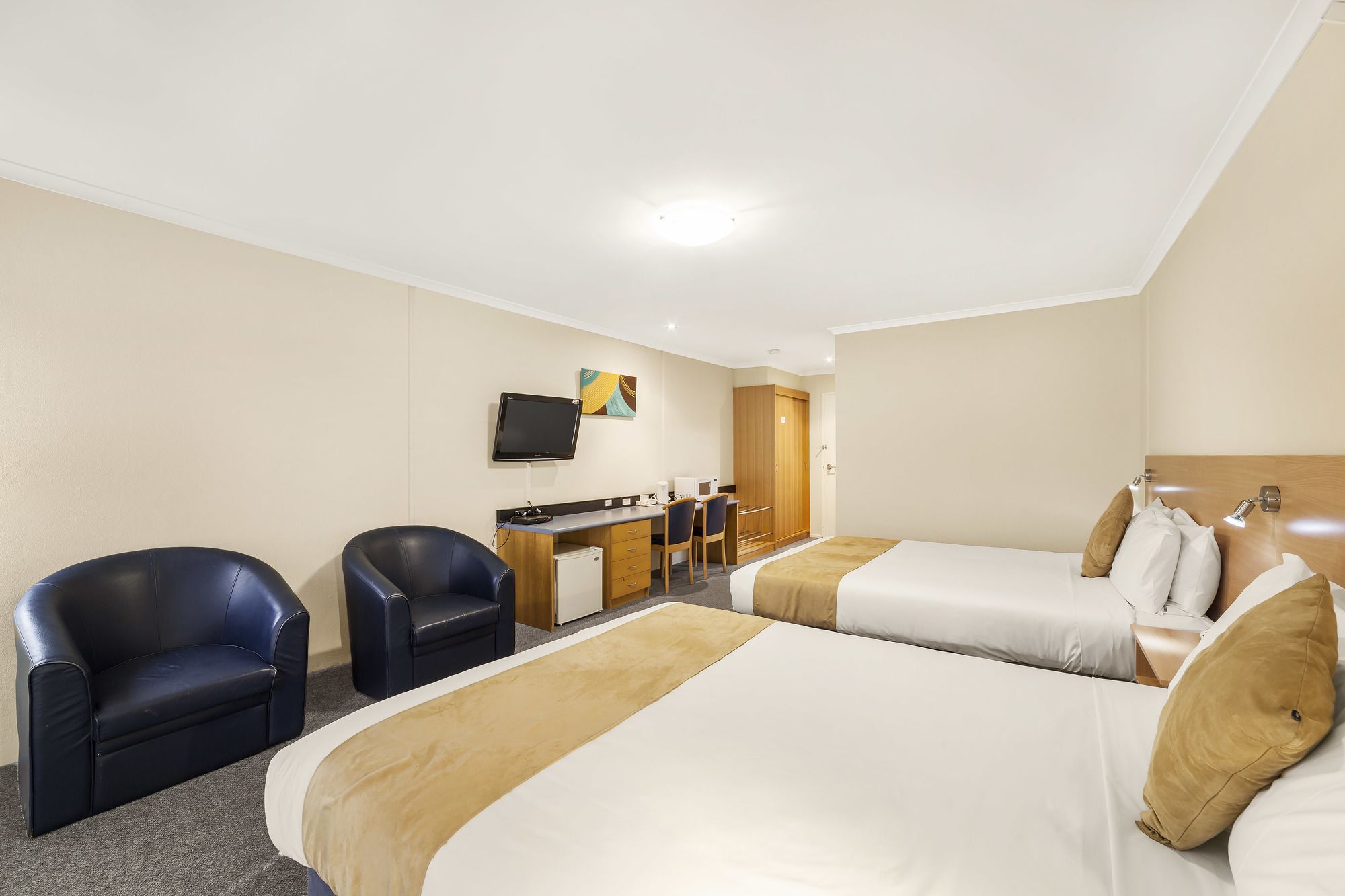 Ciloms Airport Lodge