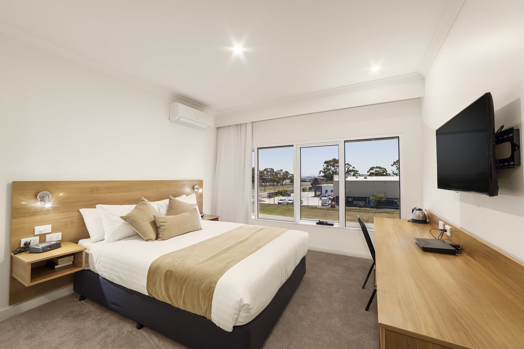 Ciloms Airport Lodge