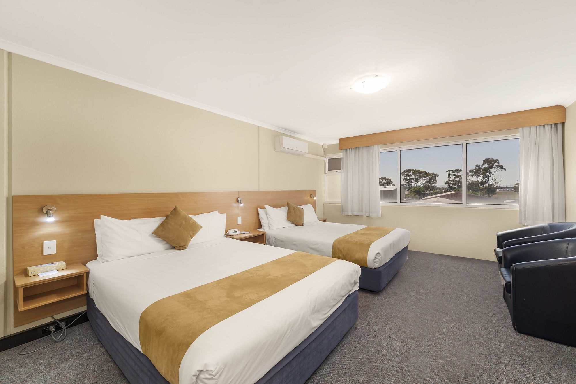 Ciloms Airport Lodge