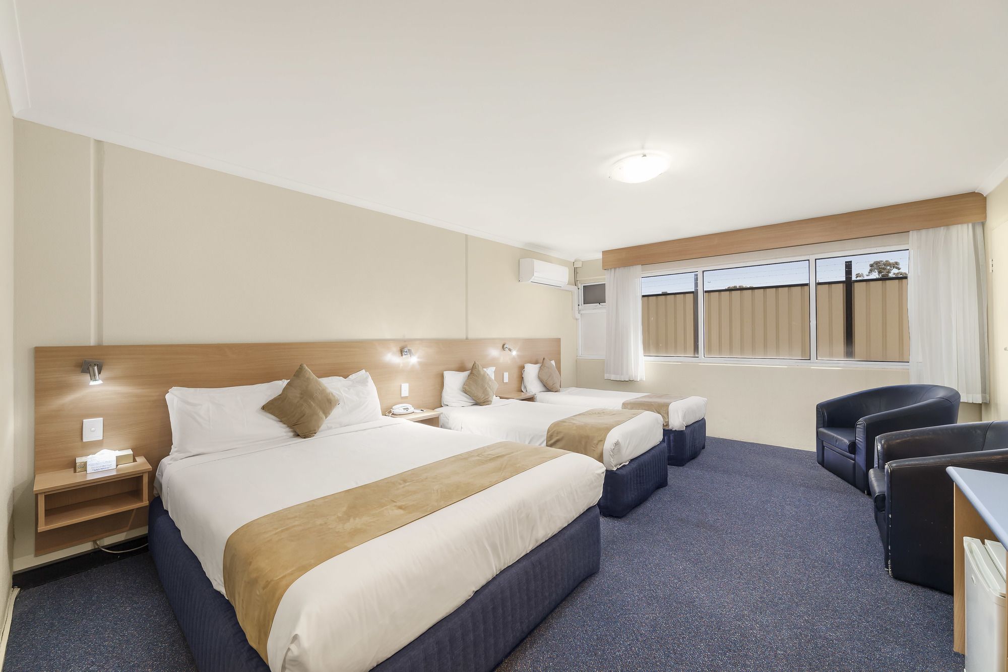 Ciloms Airport Lodge