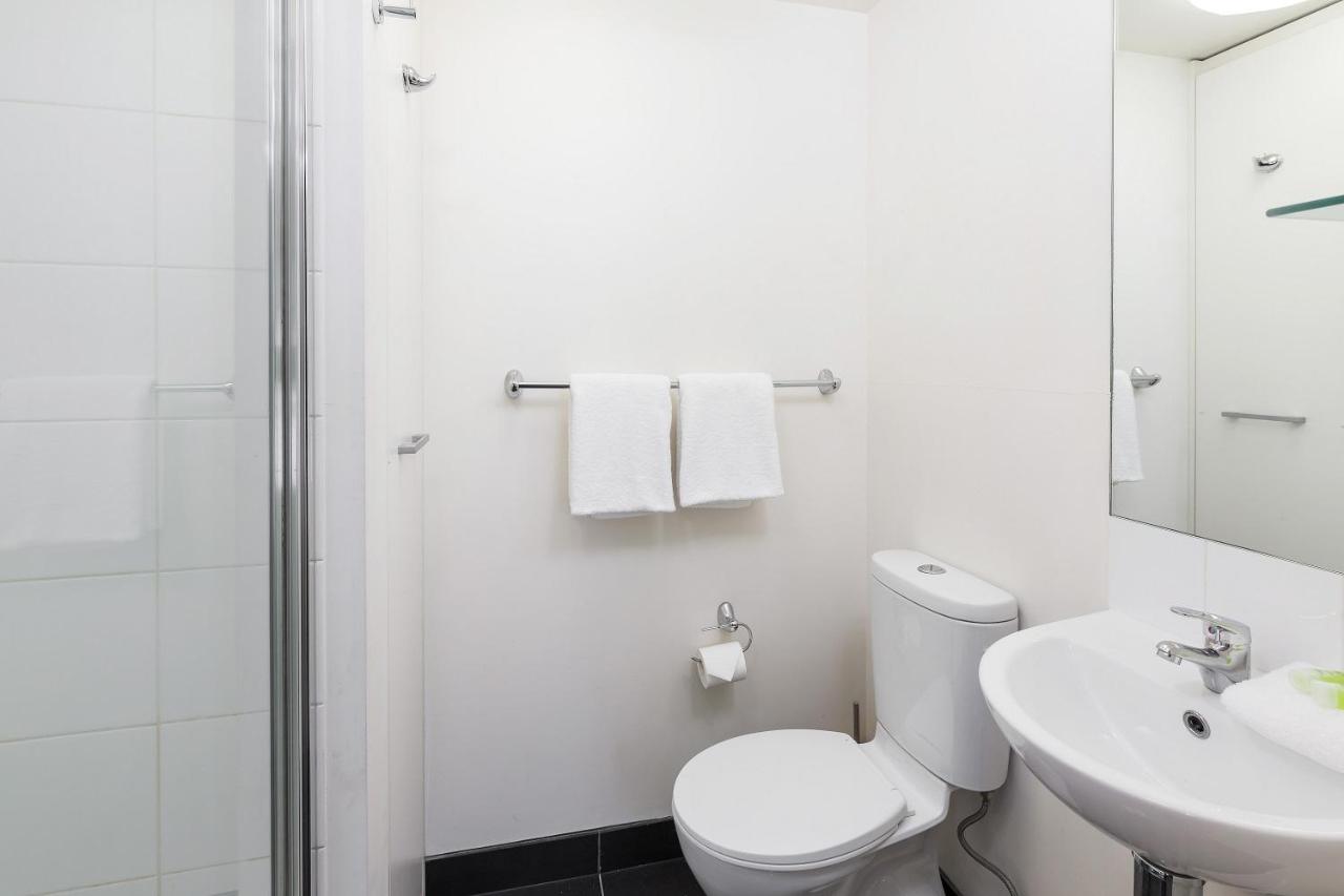 City Edge North Melbourne Apartment Hotel