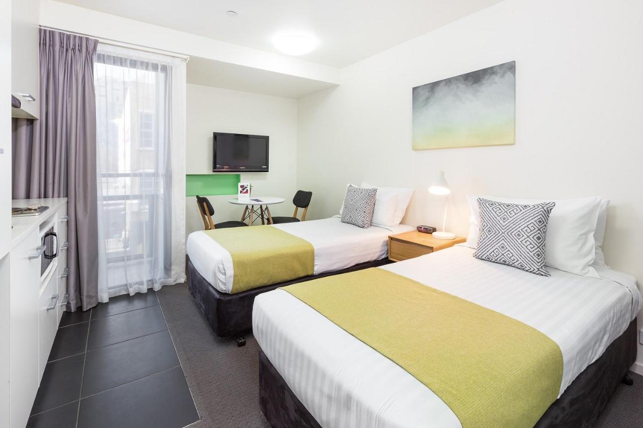 City Edge North Melbourne Apartment Hotel