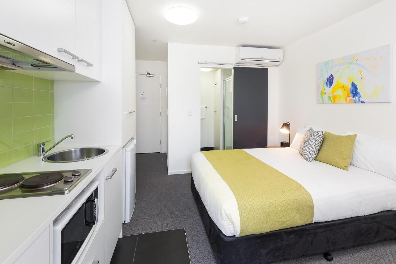 City Edge North Melbourne Apartment Hotel