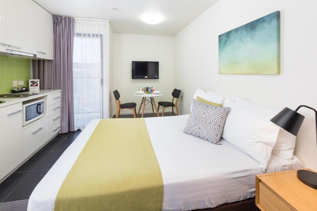City Edge North Melbourne Apartment Hotel