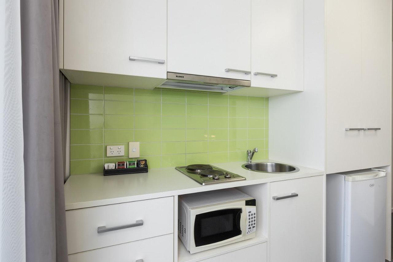 City Edge North Melbourne Apartment Hotel